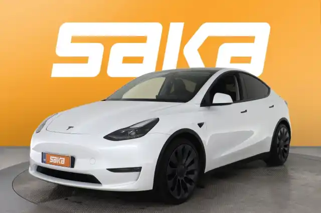 Valkoinen Maastoauto, Tesla Model Y – VAR-15100