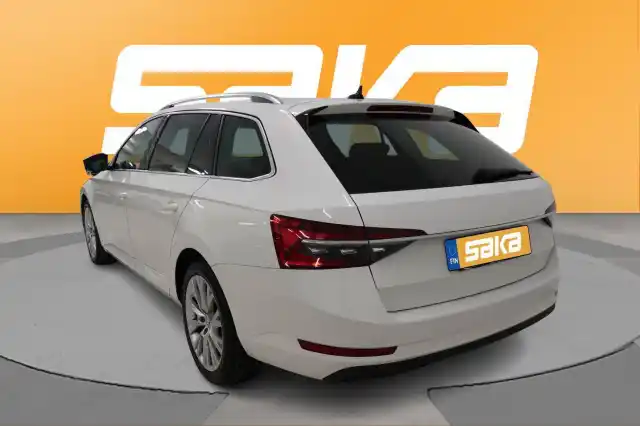 Valkoinen Farmari, Skoda Superb – VAR-15114