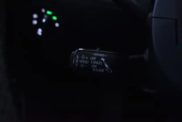 Valkoinen Farmari, Skoda Superb – VAR-15114