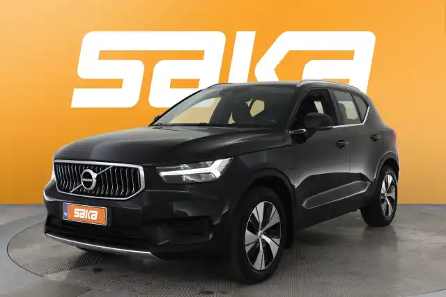 Musta Maastoauto, Volvo XC40 – VAR-15297