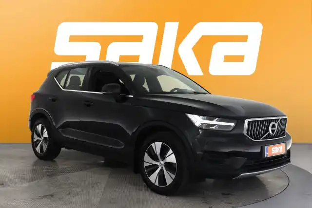 Musta Maastoauto, Volvo XC40 – VAR-15297