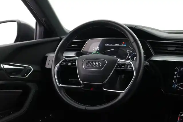 Harmaa Maastoauto, Audi e-tron – VAR-15335