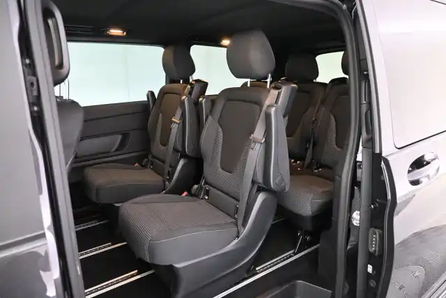 Musta Tila-auto, Mercedes-Benz EQV – VAR-15358