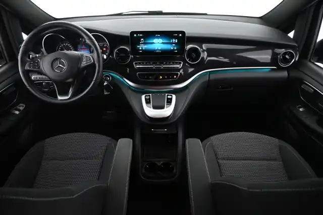 Musta Tila-auto, Mercedes-Benz EQV – VAR-15358