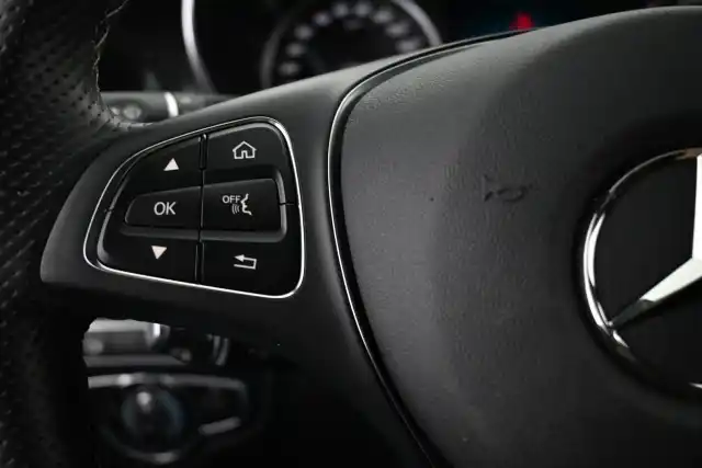 Musta Tila-auto, Mercedes-Benz EQV – VAR-15358