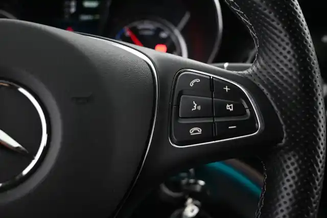 Musta Tila-auto, Mercedes-Benz EQV – VAR-15358