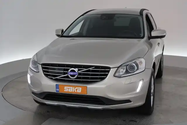 Beige Maastoauto, Volvo XC60 – VAR-15386