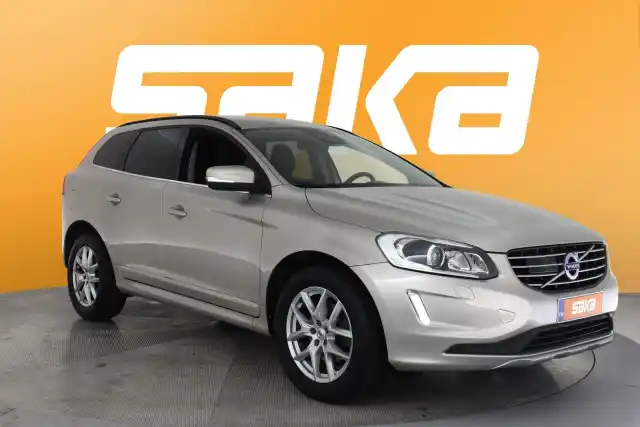 Beige Maastoauto, Volvo XC60 – VAR-15386