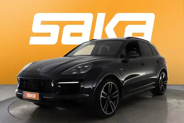 Musta Maastoauto, Porsche Cayenne – VAR-15427