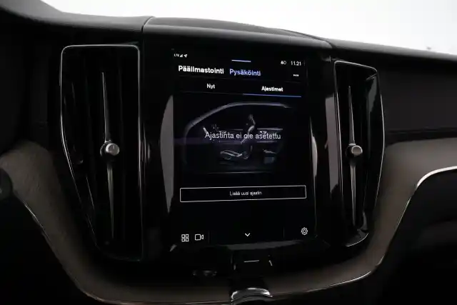 Musta Maastoauto, Volvo XC60 – VAR-15445