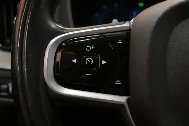 Musta Maastoauto, Volvo XC60 – VAR-15445