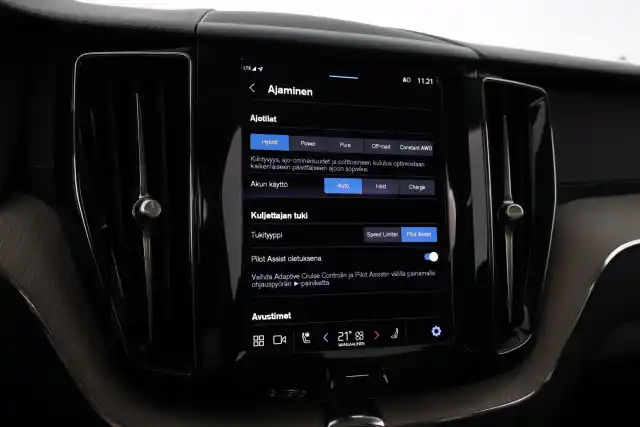 Musta Maastoauto, Volvo XC60 – VAR-15445