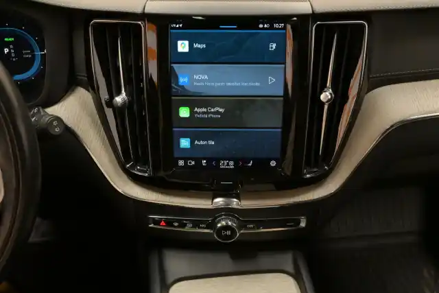 Musta Maastoauto, Volvo XC60 – VAR-15445