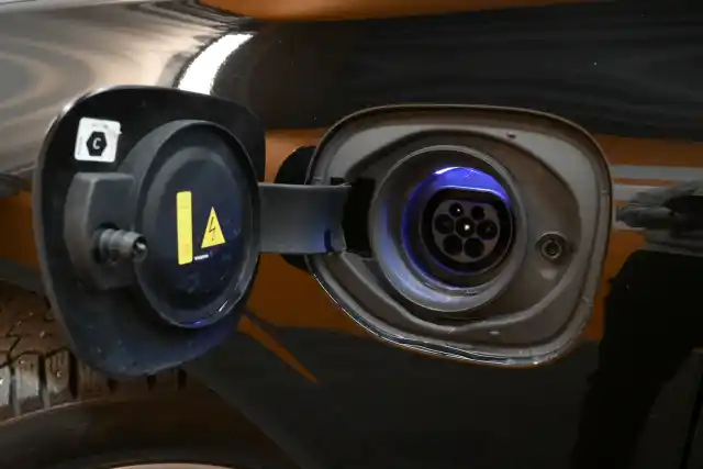 Musta Maastoauto, Volvo XC60 – VAR-15445