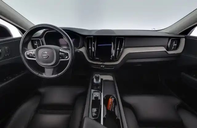 Musta Maastoauto, Volvo XC60 – VAR-15445