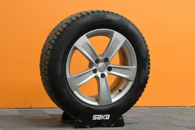 Musta Maastoauto, Volvo XC60 – VAR-15445