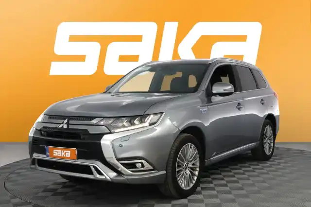 Harmaa Maastoauto, Mitsubishi Outlander PHEV – VAR-15712