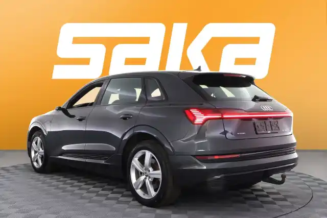 Harmaa Maastoauto, Audi e-tron – VAR-15957