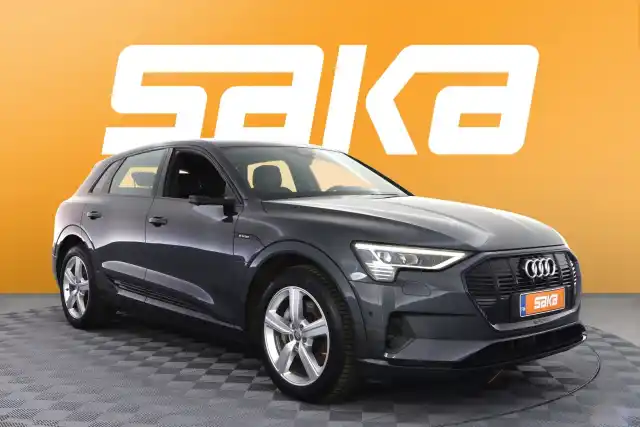 Harmaa Maastoauto, Audi e-tron – VAR-15957