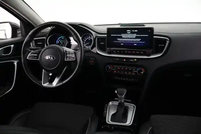 Musta Viistoperä, Kia XCeed – VAR-16005