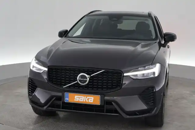 Harmaa Maastoauto, Volvo XC60 – VAR-16014