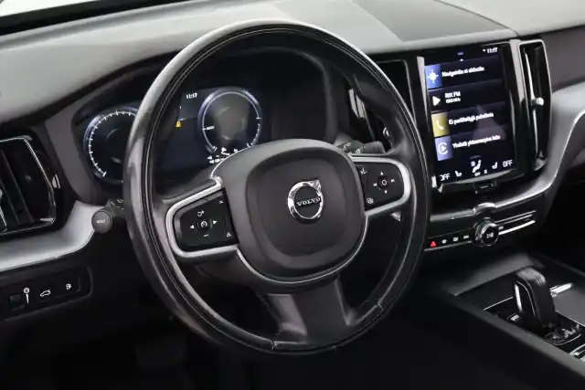 Harmaa Maastoauto, Volvo XC60 – VAR-16083