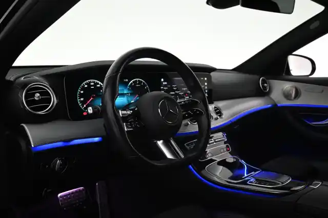 Musta Farmari, Mercedes-Benz E – VAR-16097