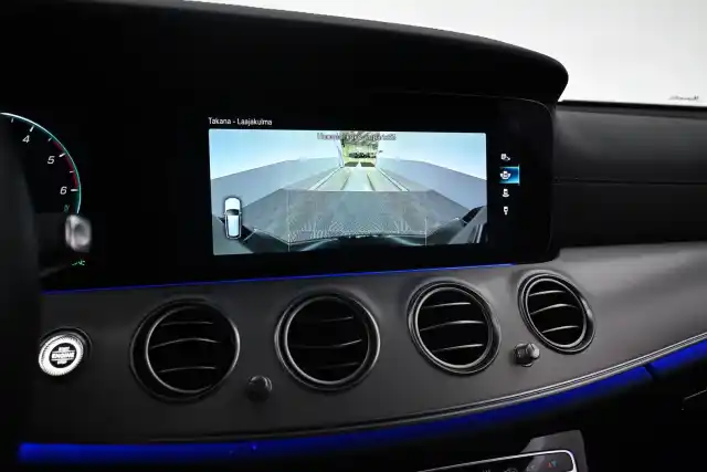 Musta Farmari, Mercedes-Benz E – VAR-16097