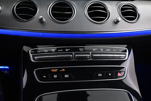 Musta Farmari, Mercedes-Benz E – VAR-16097