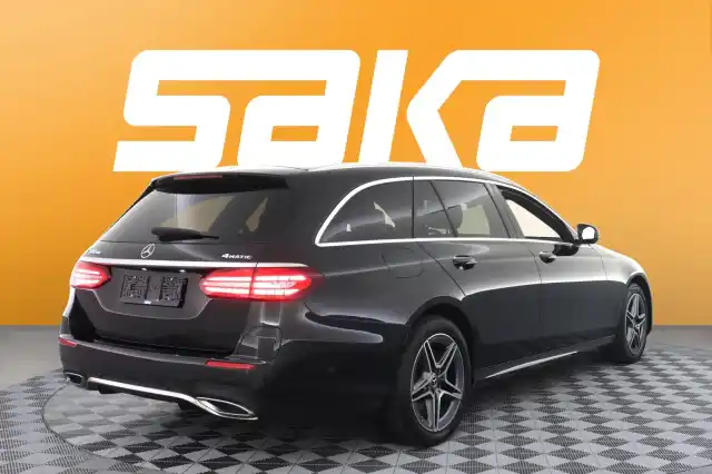 Musta Farmari, Mercedes-Benz E – VAR-16097