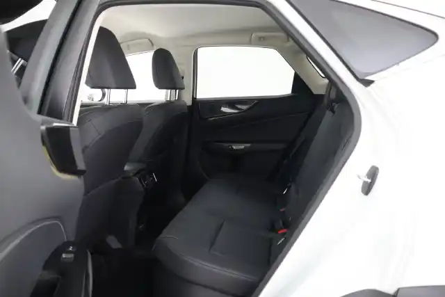 Valkoinen Maastoauto, Lexus NX – VAR-16239
