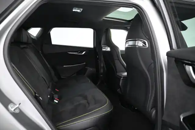 Harmaa Maastoauto, Kia EV6 – VAR-162955