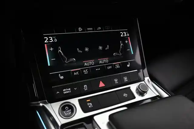 Harmaa Maastoauto, Audi e-tron – VAR-16382