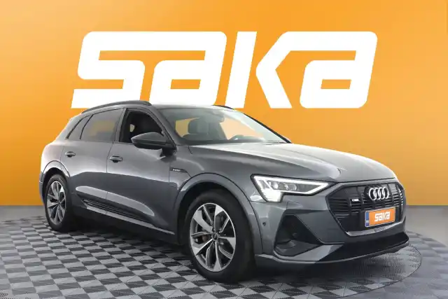 Harmaa Maastoauto, Audi e-tron – VAR-16382