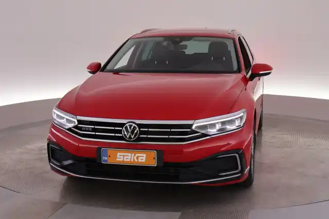 Punainen Farmari, Volkswagen Passat – VAR-16429