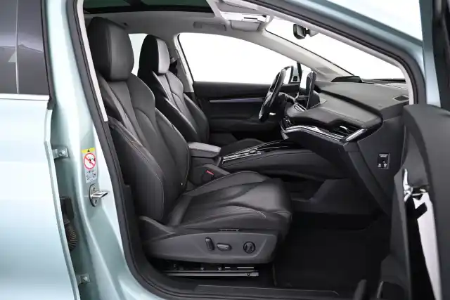 Vihreä Maastoauto, Skoda Enyaq – VAR-16442