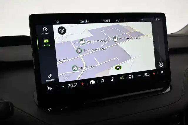 Vihreä Maastoauto, Skoda Enyaq – VAR-16442
