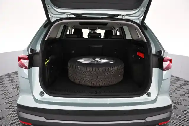 Vihreä Maastoauto, Skoda Enyaq – VAR-16442