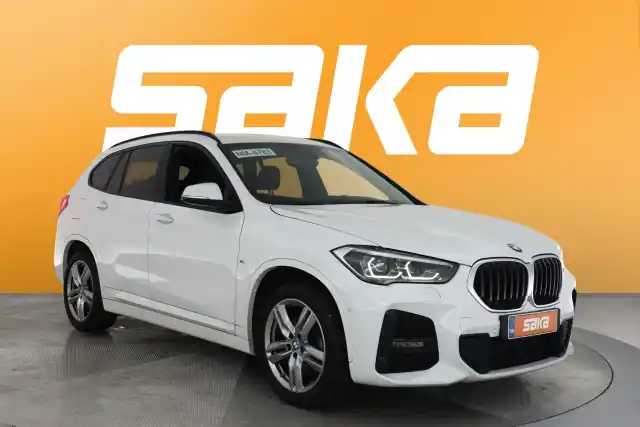 Valkoinen Maastoauto, BMW X1 – VAR-16476