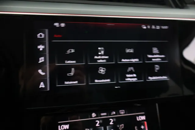 Harmaa Coupe, Audi e-tron – VAR-16528