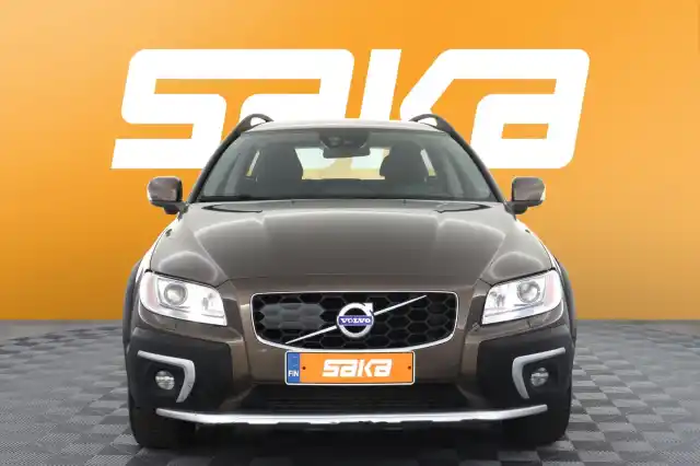 Ruskea Farmari, Volvo XC70 – VAR-16571