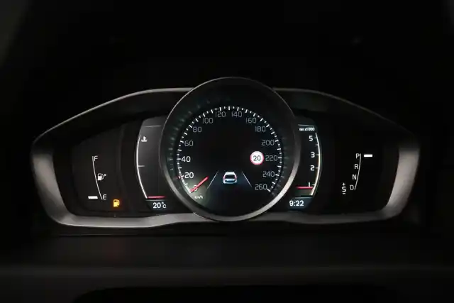 Ruskea Farmari, Volvo XC70 – VAR-16571