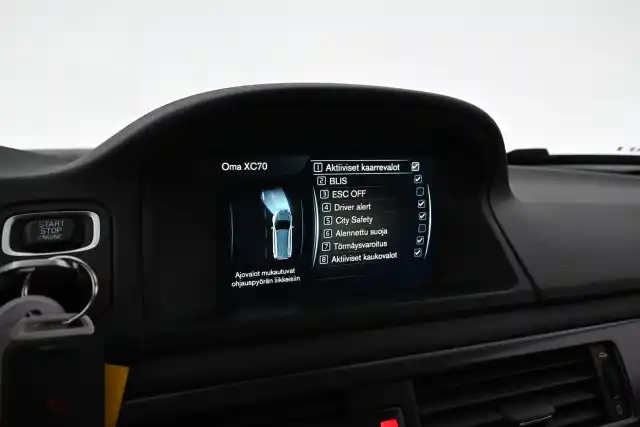 Ruskea Farmari, Volvo XC70 – VAR-16571
