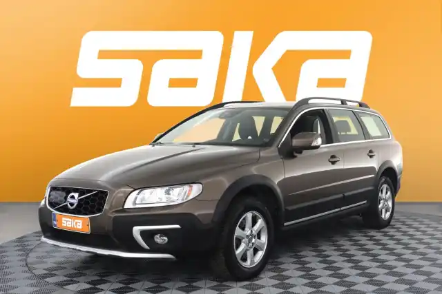 Ruskea Farmari, Volvo XC70 – VAR-16571