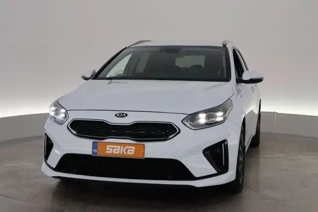 Valkoinen Farmari, Kia Ceed – VAR-16593