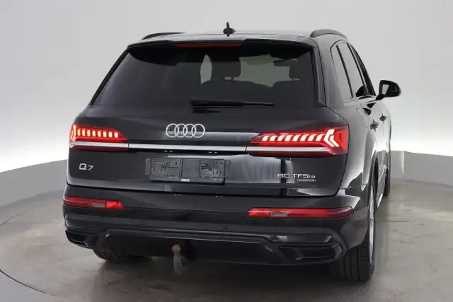 Musta Maastoauto, Audi Q7 – VAR-16710