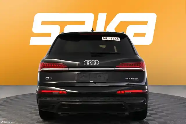 Musta Maastoauto, Audi Q7 – VAR-16710