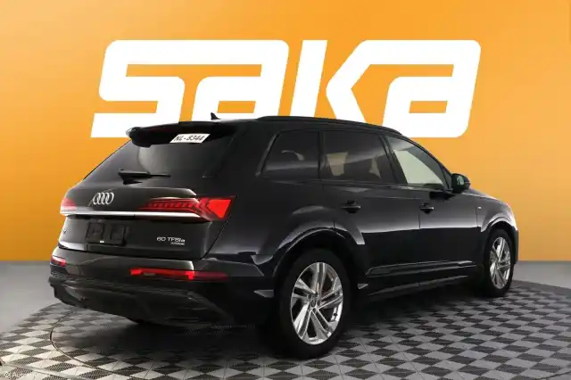 Musta Maastoauto, Audi Q7 – VAR-16710