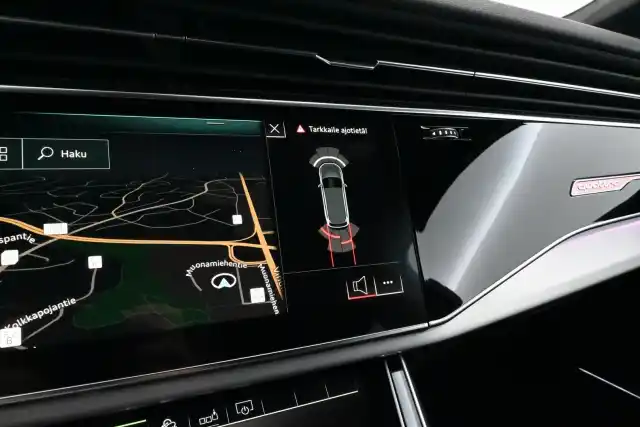 Musta Maastoauto, Audi Q7 – VAR-16710