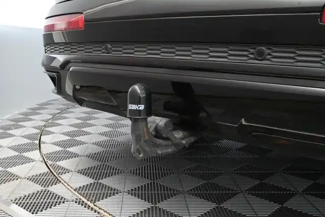 Musta Maastoauto, Audi Q7 – VAR-16710